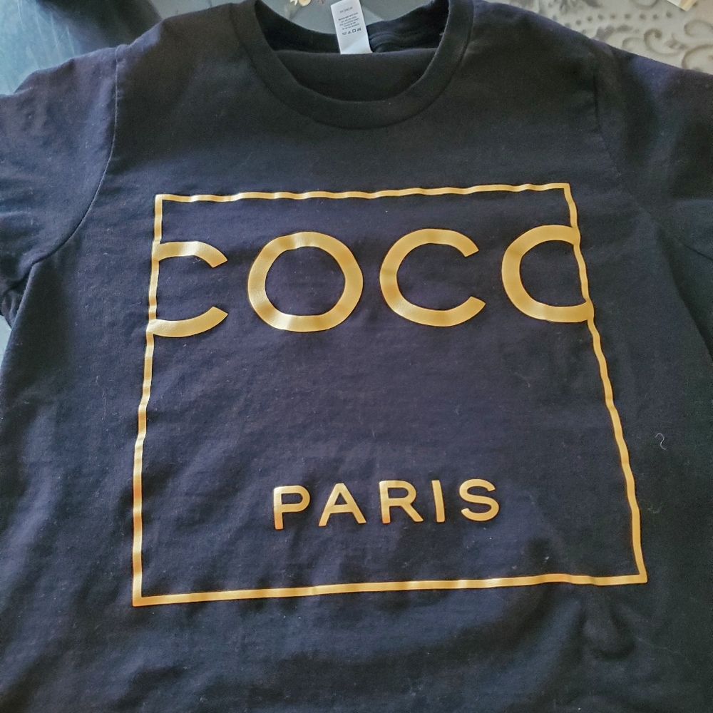 Black gold C shirt